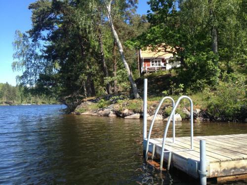 Sj�stuga Vid Bunn Gr�nna - Uddastugan