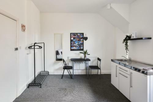 Apartamento Modern Central Studio And One Bed Flats Close To The Beach
