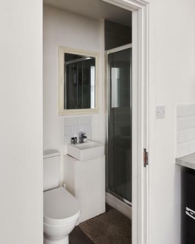 Apartamento Modern Central Studio And One Bed Flats Close To The Beach