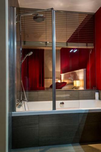 B&B Fruithof Tack