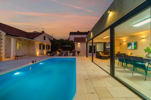 Villa Tm