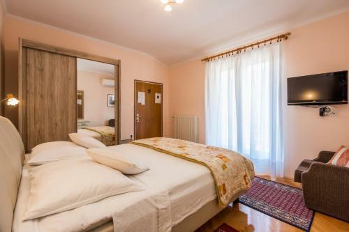 Hostal Rooms Vanda & Frane