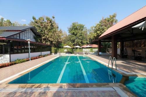 Hotel Oyo 557 Tong House Resort