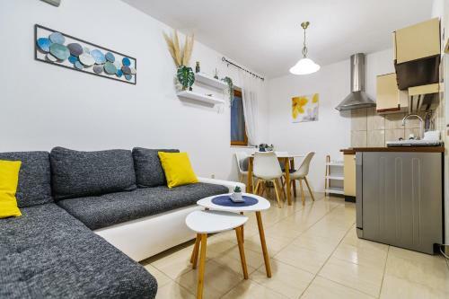 Sunny House