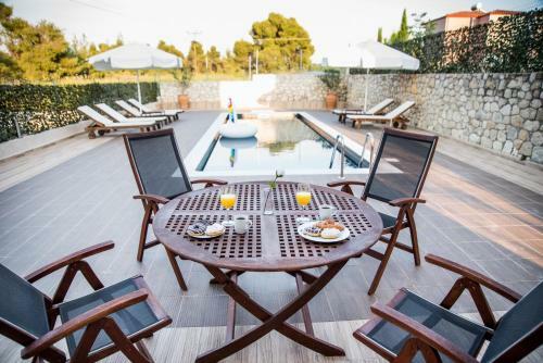 Private Pool Sani Villa