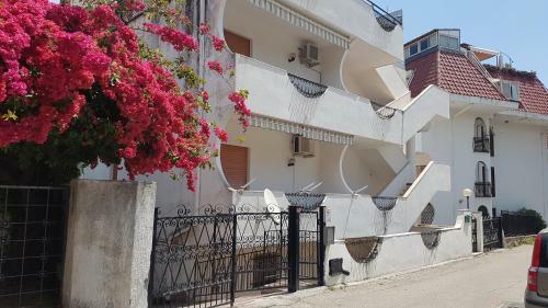 Nicole Beach House Recanati
