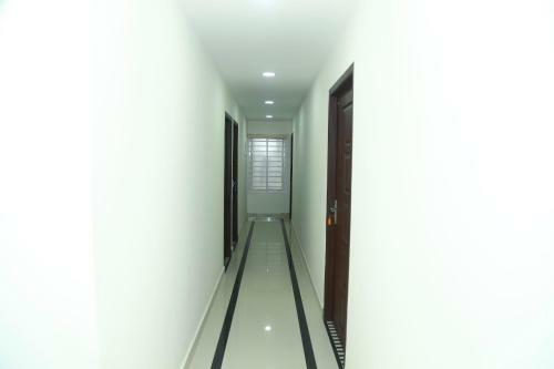 Hotel Annlin Surprise Kochi Airport