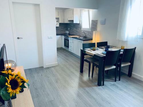 Apartamento Con Terraza Y Parking Privado