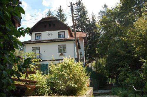 Bed & Breakfast Manyi Villa