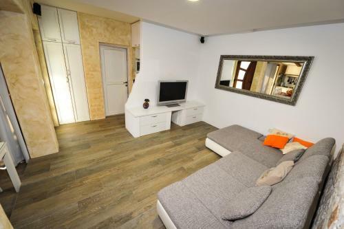 Apartamento Alba ****apartment With Heated Swimming Pool