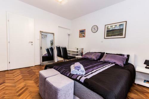 Apartments Laledo