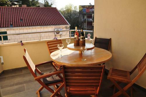 Apartments Laledo