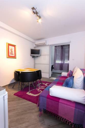 Apartments Laledo