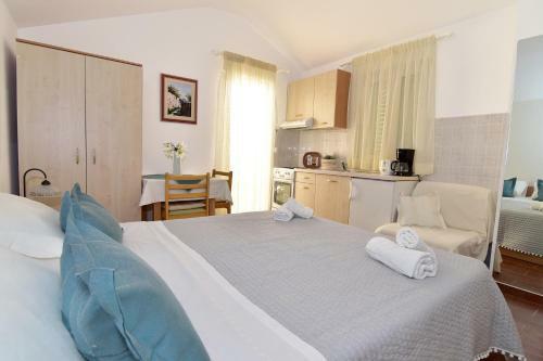 Old Town Studio Apartments