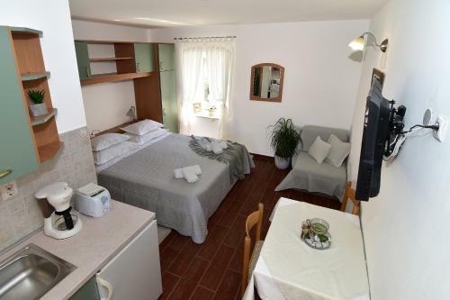 Old Town Studio Apartments