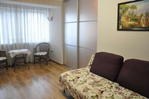 Apartment On Torhova