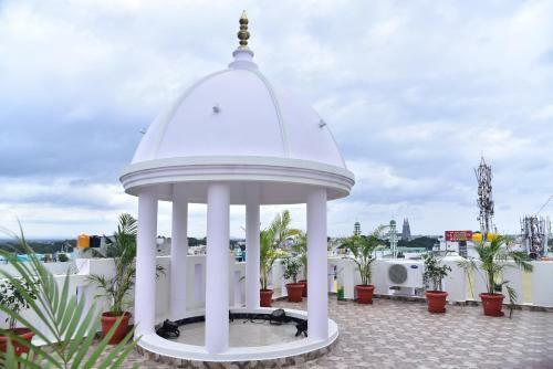 Hotel Adh Sak Royal Residency