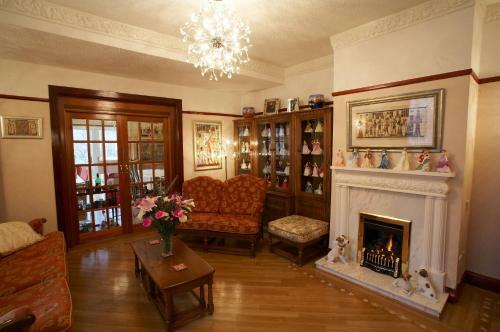 Hostal Edencoille Guest House