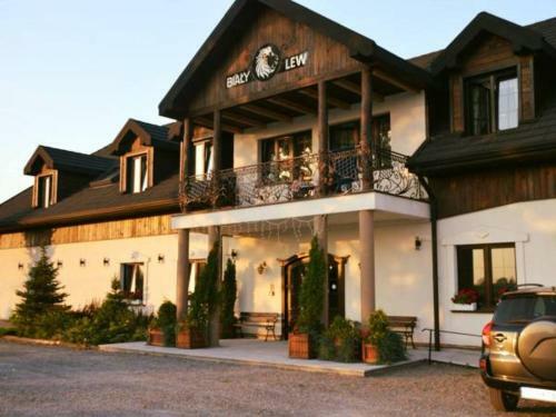 Bed & Breakfast O?rodek Bia?y Lew