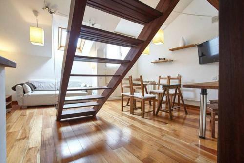 Apartamento Atico Con Chimenea