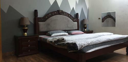 5 Bedroom Apartment In Gulberg II