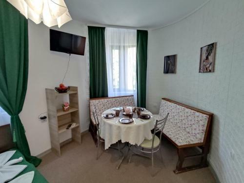 Rali Apartments