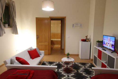 Casa Com 3 Confort�veis Quartos Ao Lado Do Mosteiro