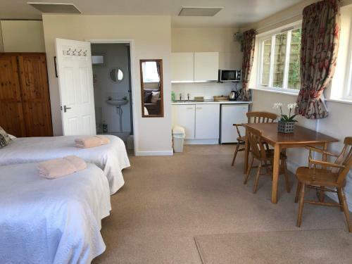 Bed & Breakfast Whiteshoots Cottage