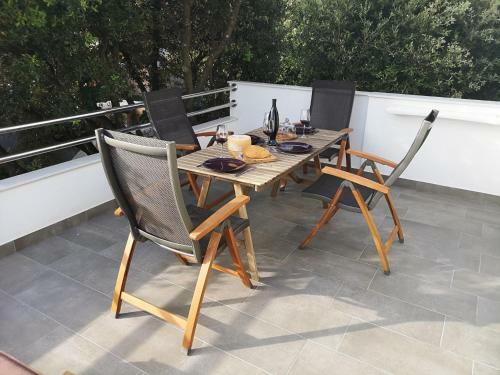 Apartments Davor