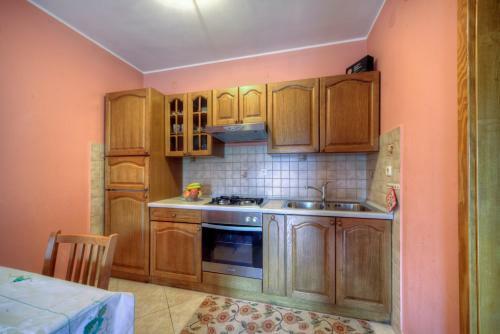 Comfortable Apartments In Peroj Near The Sea