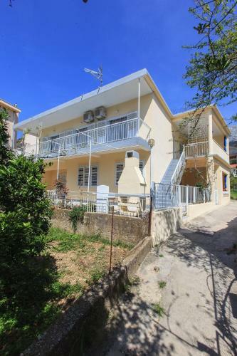 Apartments Bella
