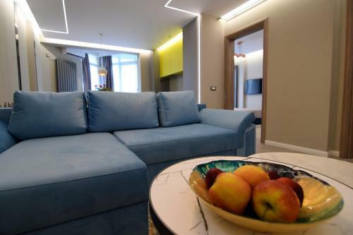 Ely's Apartments