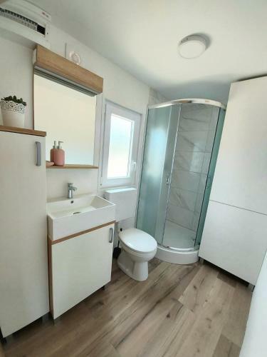 Mobile Homes Charly