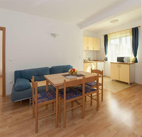 Apartments Ivo