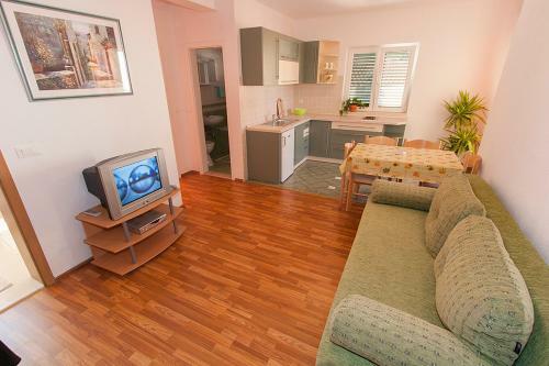 Apartments Ivo