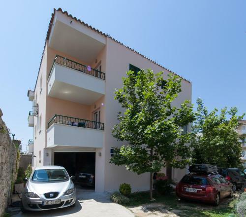 Apartments Ivo