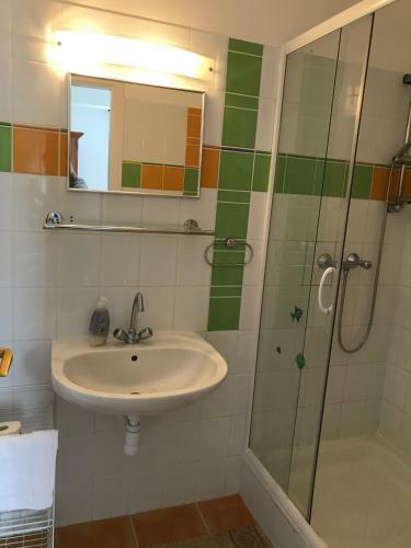 Elvira Apartman