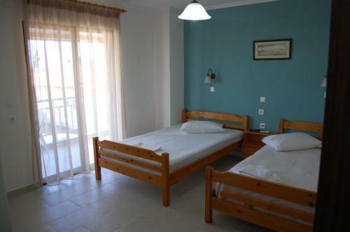 Giorgos Apartments Square