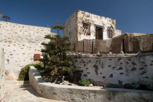 Halaros Castle