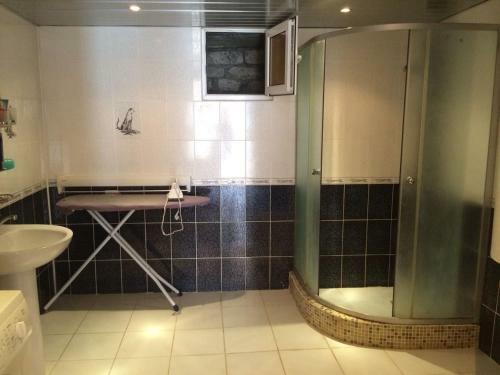 Hostal Leo Guesthouse