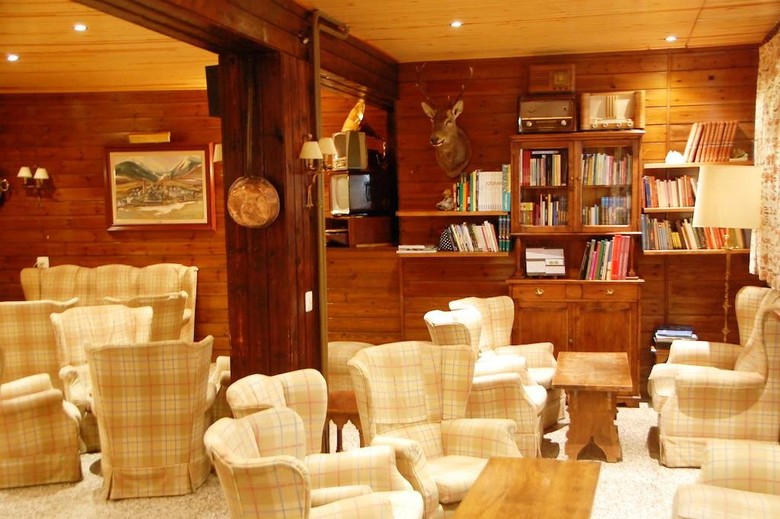 Aparthotel Roya