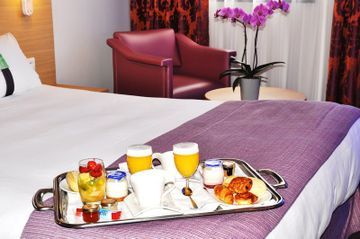 Hotel Holiday Inn Loire Valley(.)