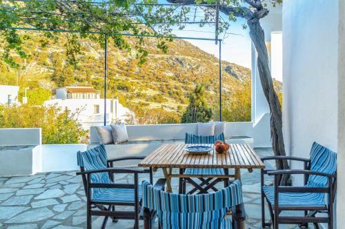 The Pomegranate Stone House - 5 Mins To Batsi