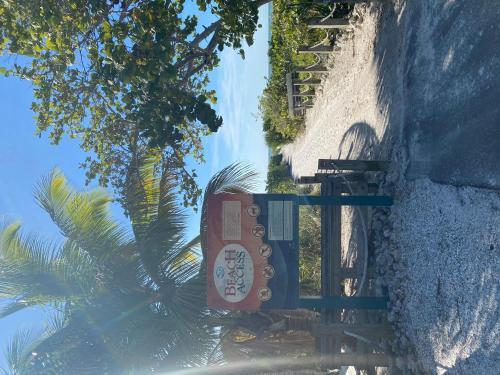6041 Gulf Road