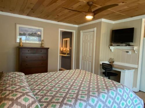 6041 Gulf Road