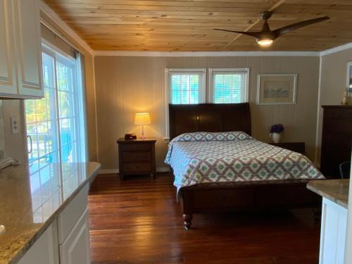 6041 Gulf Road