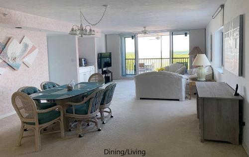 Ocean Harbor #1005b