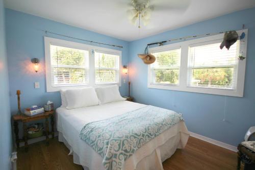 122 Falkirk Island Cottage