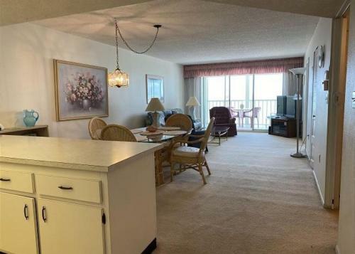 Strandview #603