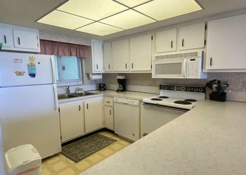 Strandview #603